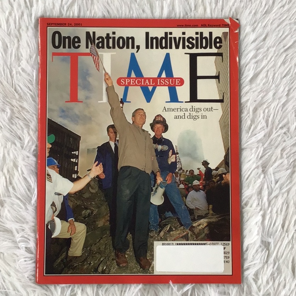 2001 Time Magazines - Picture 4 of 11